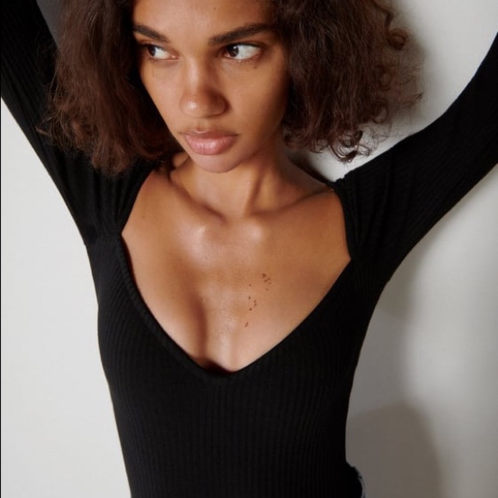 BNWT Zara black sweetheart neckline bodysuit